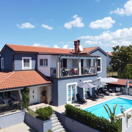 Lavanda House With Apartments Бує Екстер'єр фото