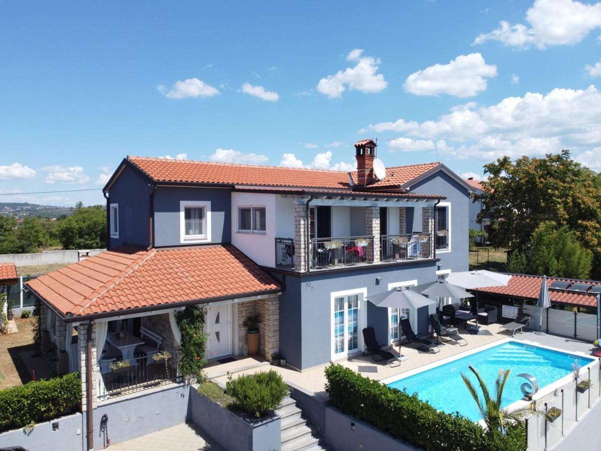 Lavanda House With Apartments Бує Екстер'єр фото