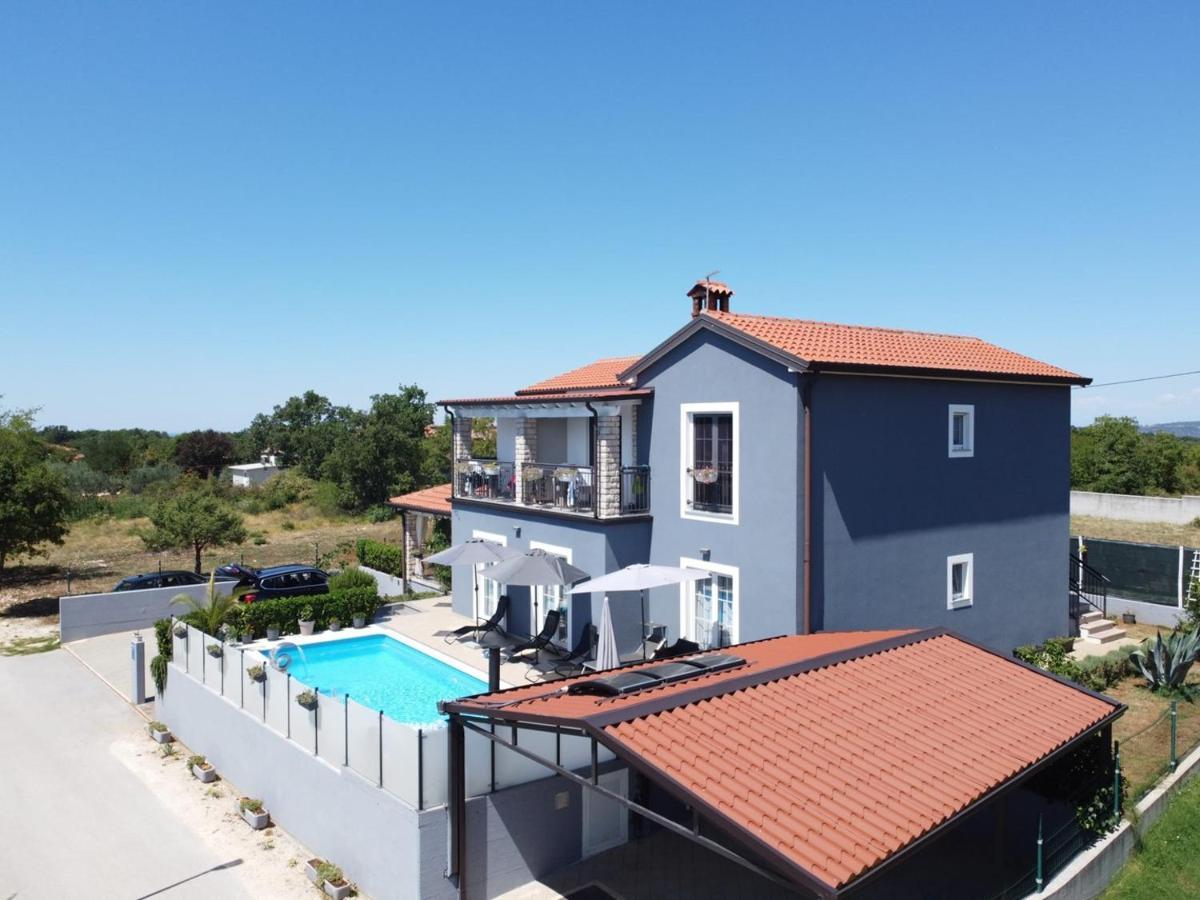 Lavanda House With Apartments Бує Екстер'єр фото