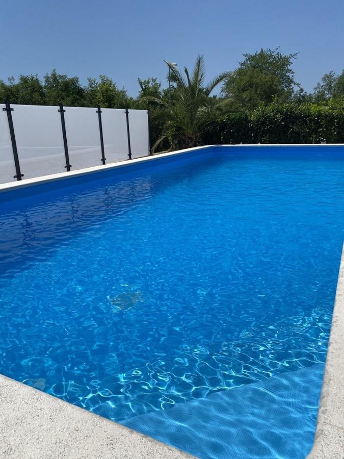 Lavanda House With Apartments Бує Екстер'єр фото
