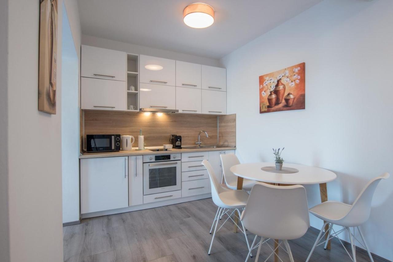 Lavanda House With Apartments Бує Екстер'єр фото
